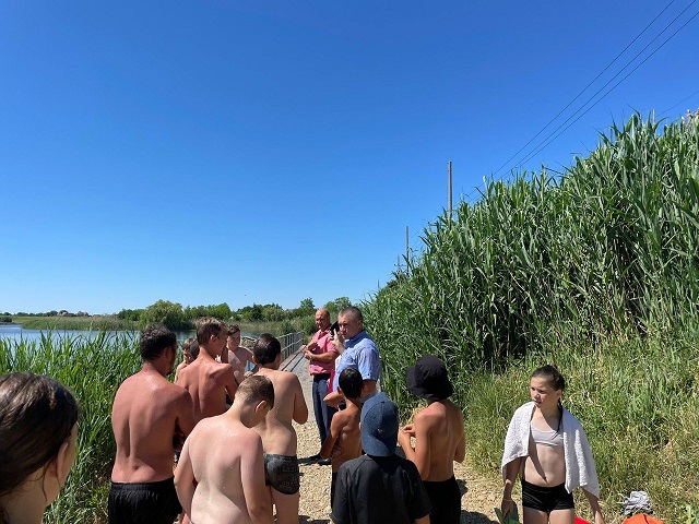 photo165460676